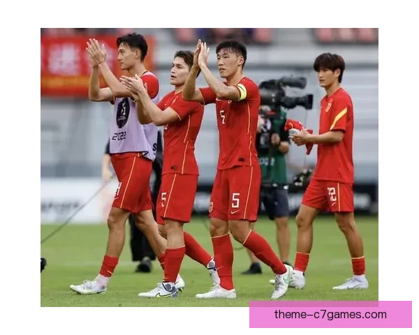 国足备战世界杯关键战役主帅强调团队协作与信心提升冲刺阶段全力争胜