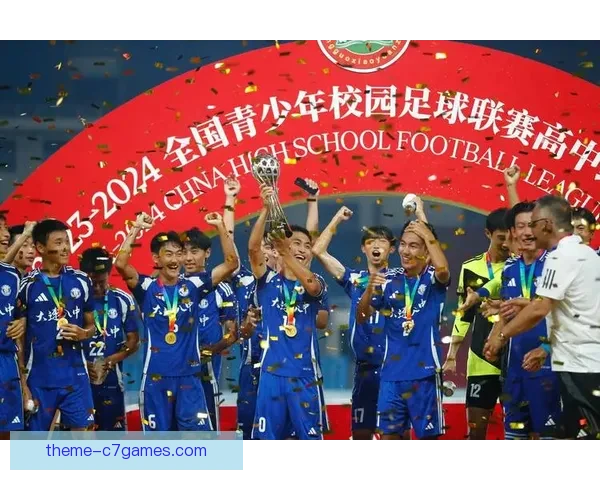 中国足球联赛激战正酣 各队为争夺冠军展开激烈角逐